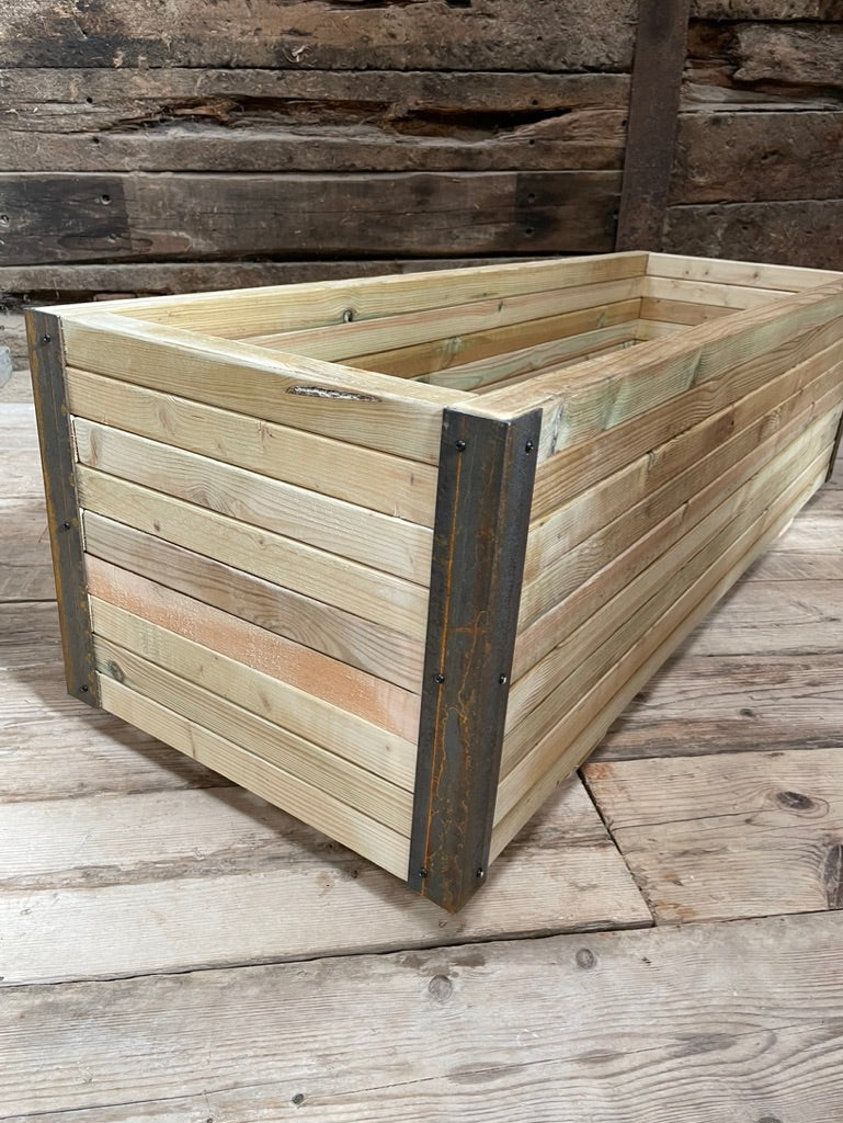 Fawley Timber and Steel Planter