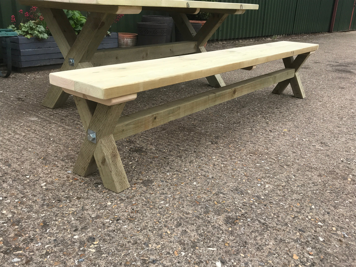 Outdoor Crossbeam Terrace Banqueting Bench