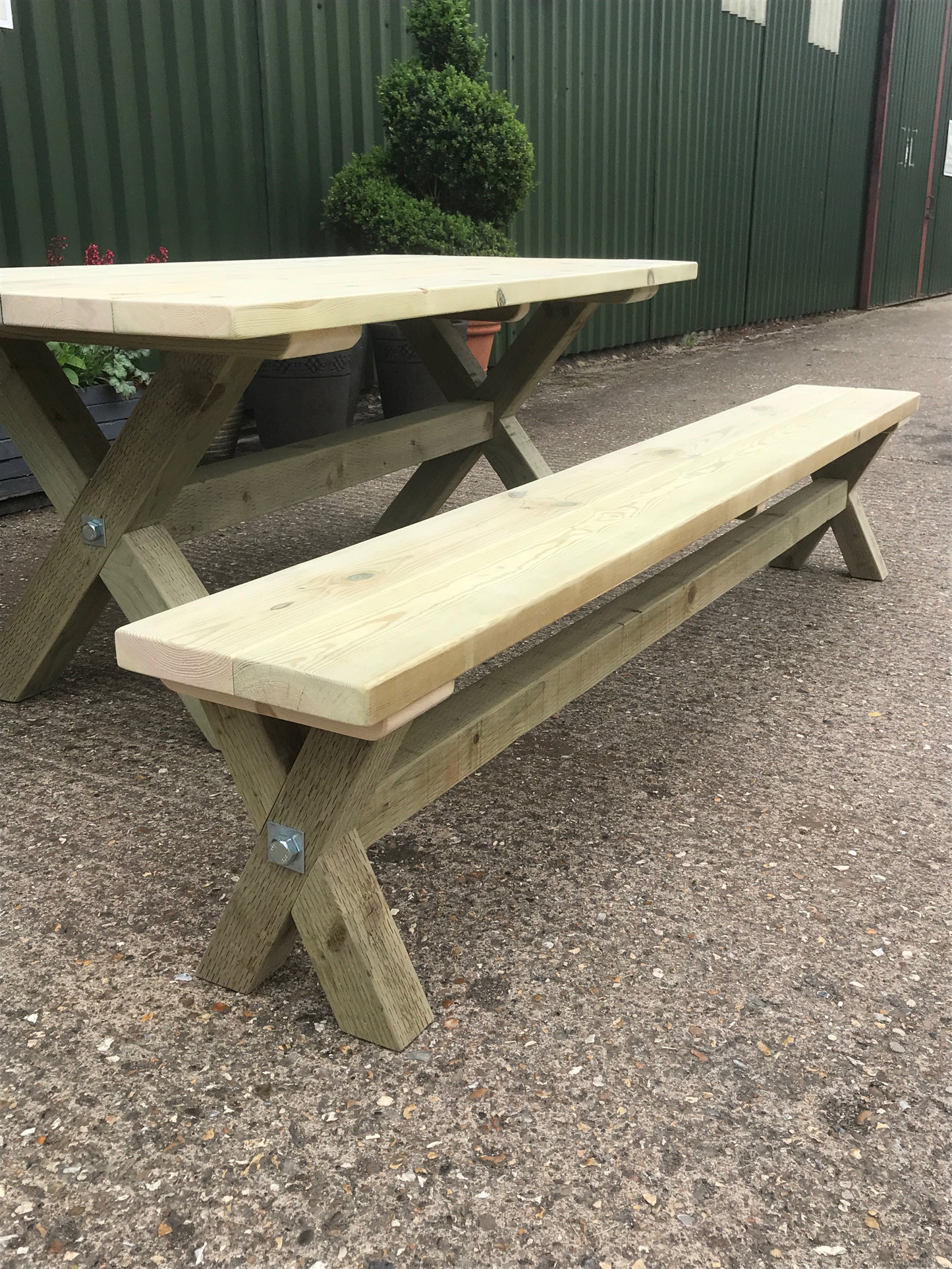 Outdoor Crossbeam Terrace Banqueting Bench