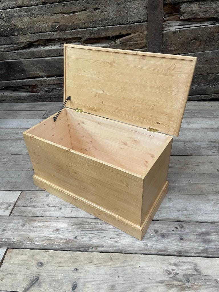 Hand Made Pine Blanket Box, Storage Chest, Trunk, Ottoman, Coffee Table, Toy Box