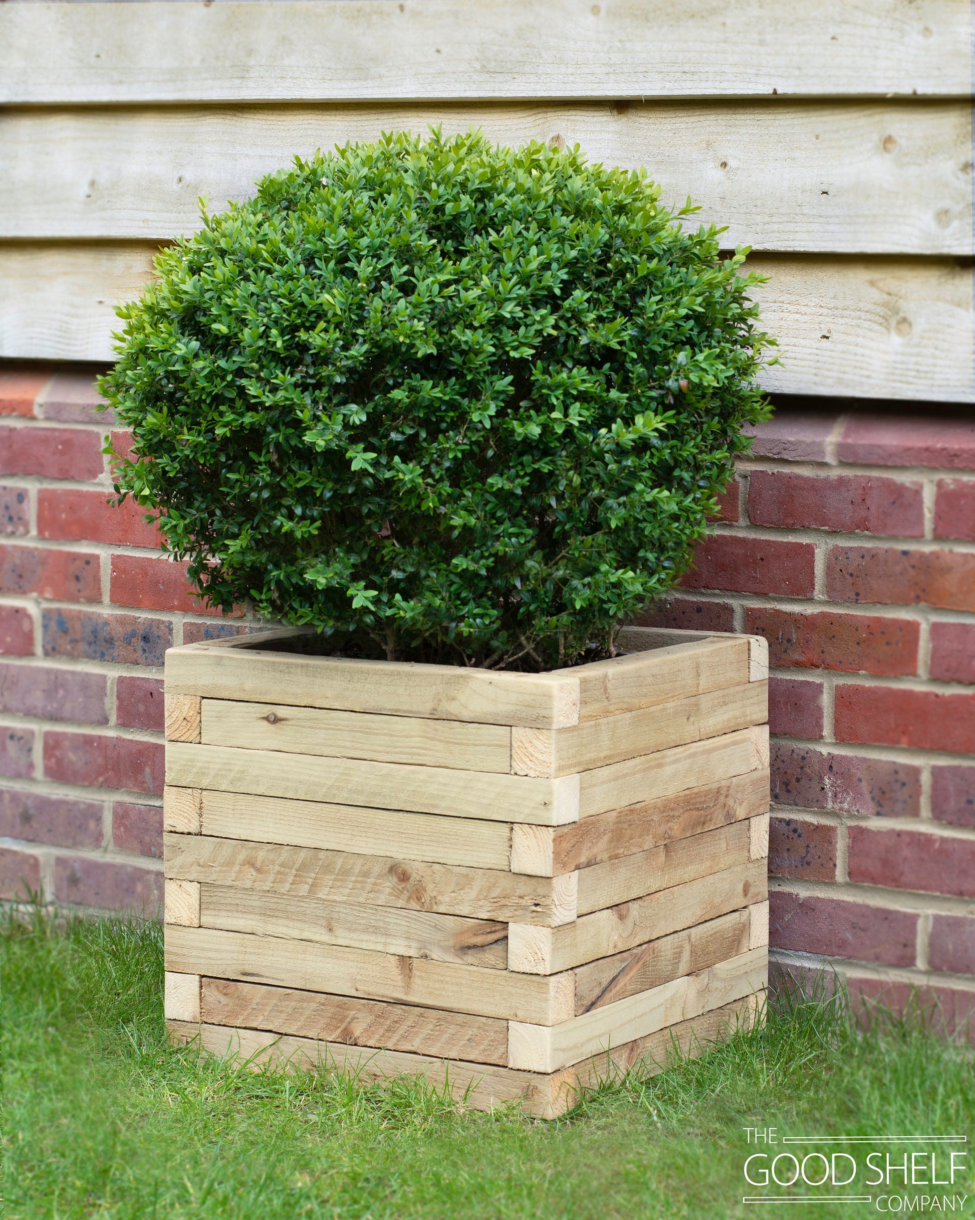 Harpsden Cube Wooden Outdoor Planter