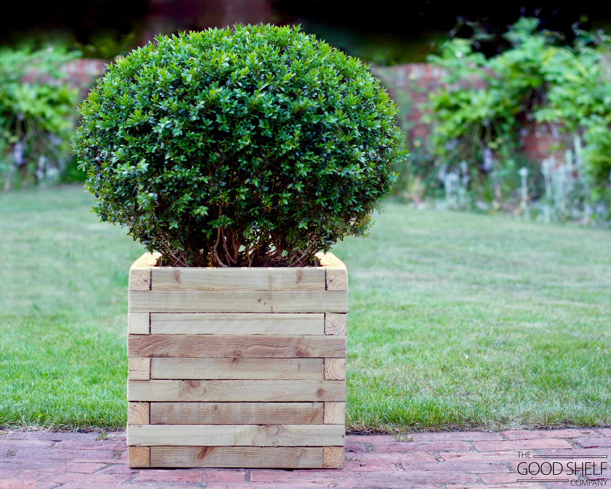 Harpsden Cube Wooden Outdoor Planter